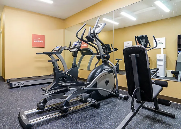 Comfort Inn & Suites Durham Near Duke University